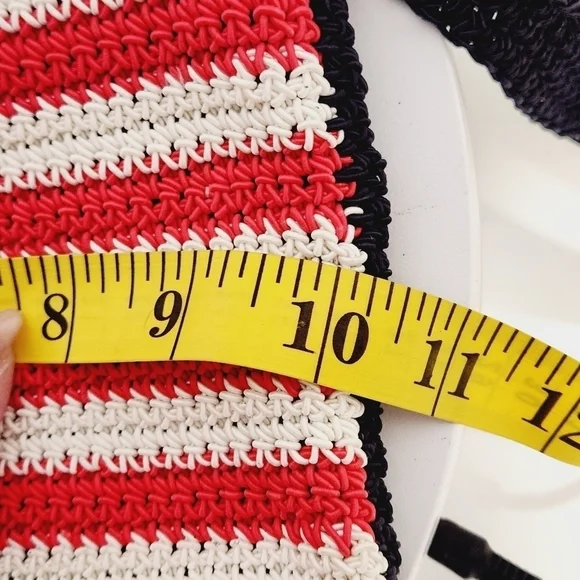 Chateau Vintage Crochet American Flag Purse - Picture 9 of 9